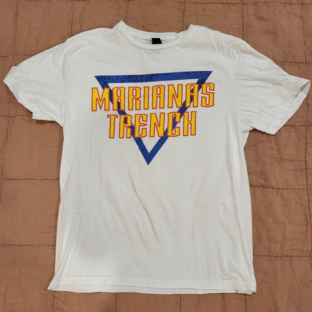 "Mariana's Trench" tshirt. Men's M.